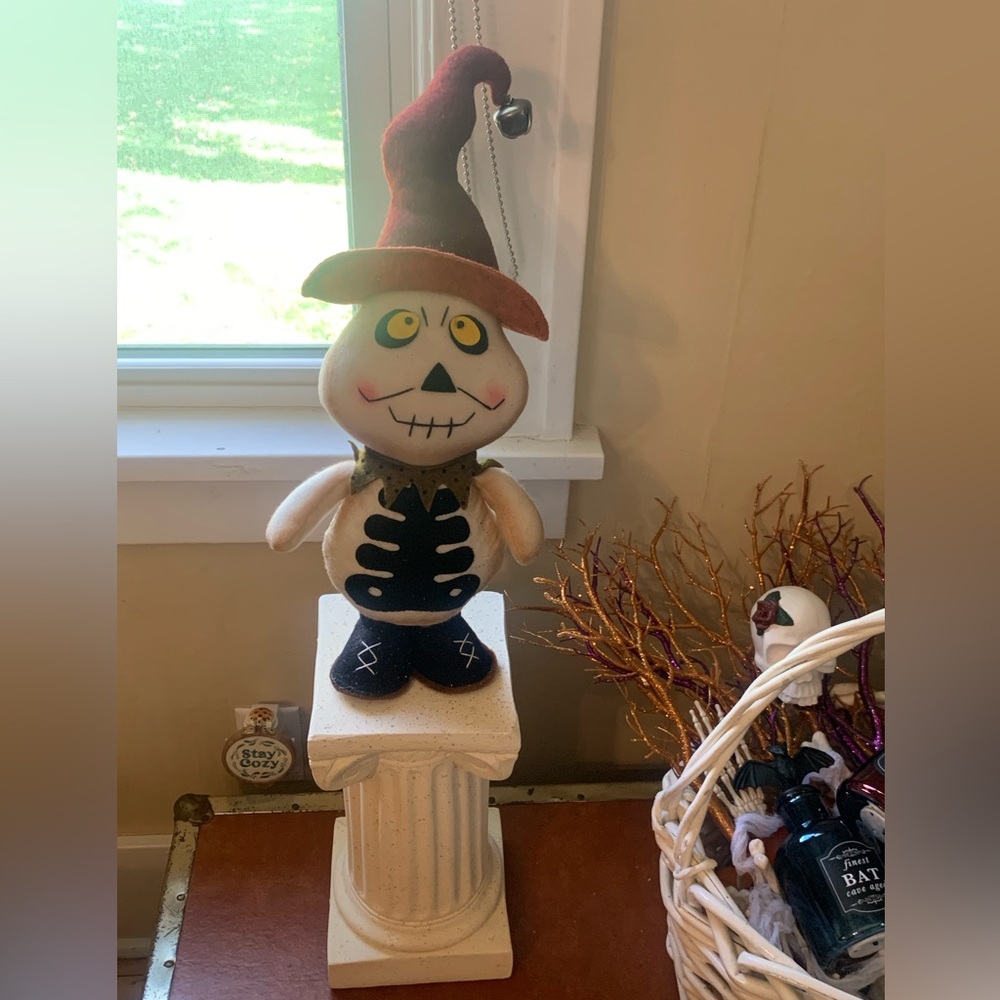 Skeleton decor